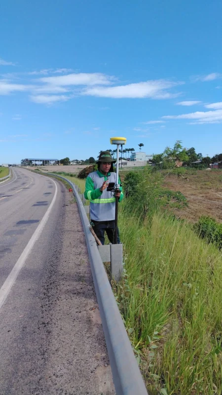 Serviços de topografia